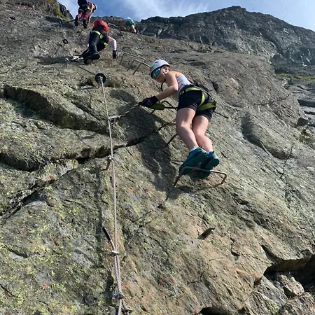 Koselig Sentral Eldre Med Peis Дом отдыха