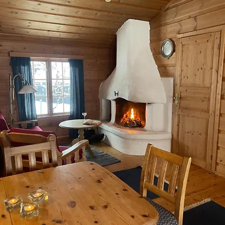 Koselig Sentral Eldre Med Peis Сasa de vacaciones *