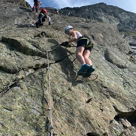 Feriehus Koselig Sentral Eldre Med Peis