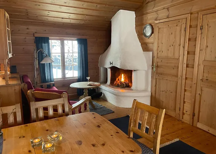 Koselig Sentral Eldre Med Peis Сasa de vacaciones *